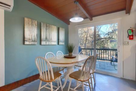 Blue Door Cottage 12 Miles To Yosemite Bbq Oakhurst Exterior foto