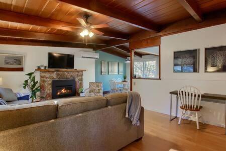 Blue Door Cottage 12 Miles To Yosemite Bbq Oakhurst Exterior foto